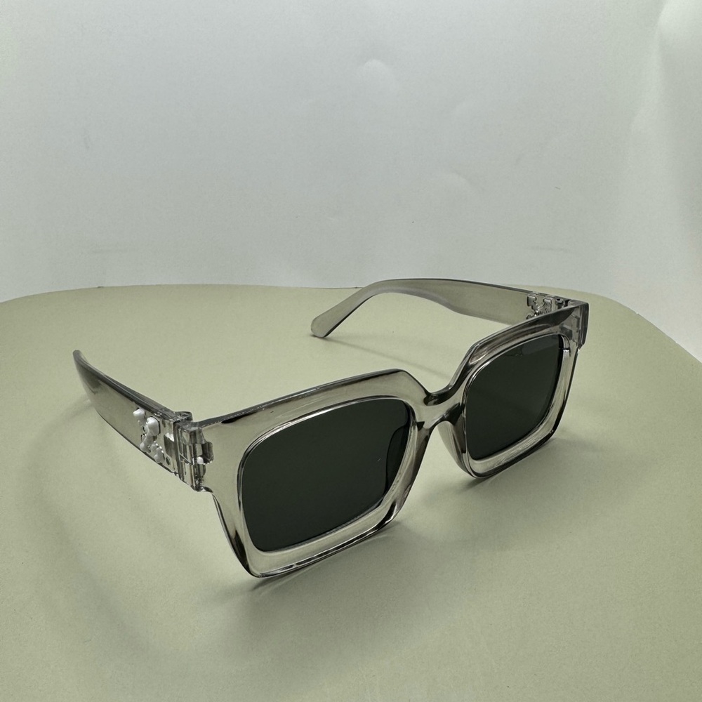 Off-White Mid Wayfarer Sunglasses
Sample - black